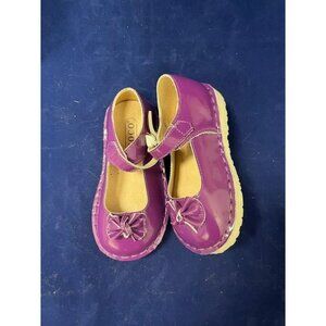 COCO Girl's Purple shoes SIZE 8